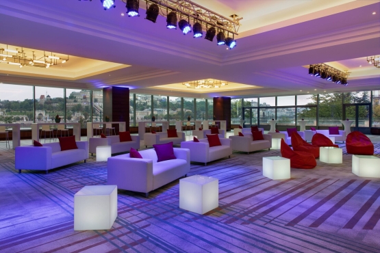 5*    - 5* Hotel Budapest Marriott 
